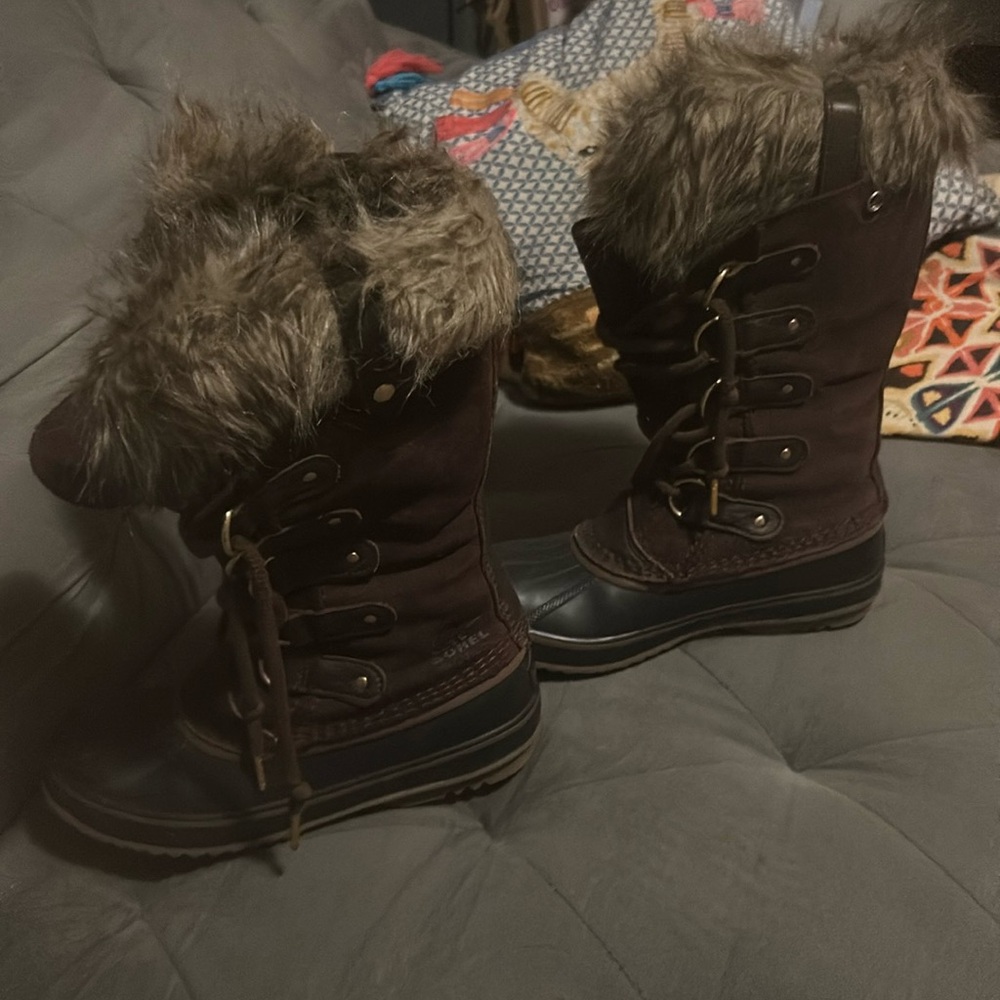 Spiral woman size 7 boots